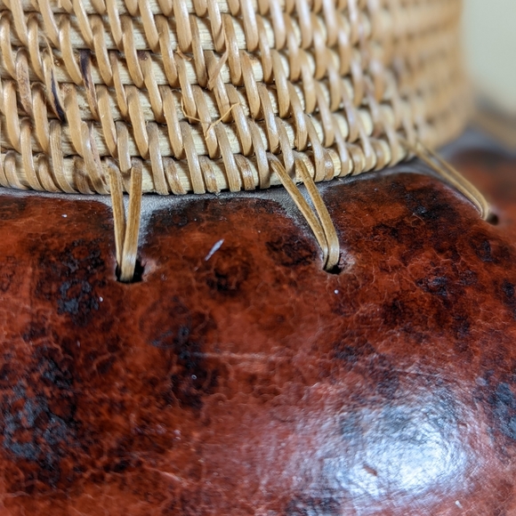 Hand Made Tribal Vase Jug With Woven Straw Grass Top Large Size - Picture 4 of 6